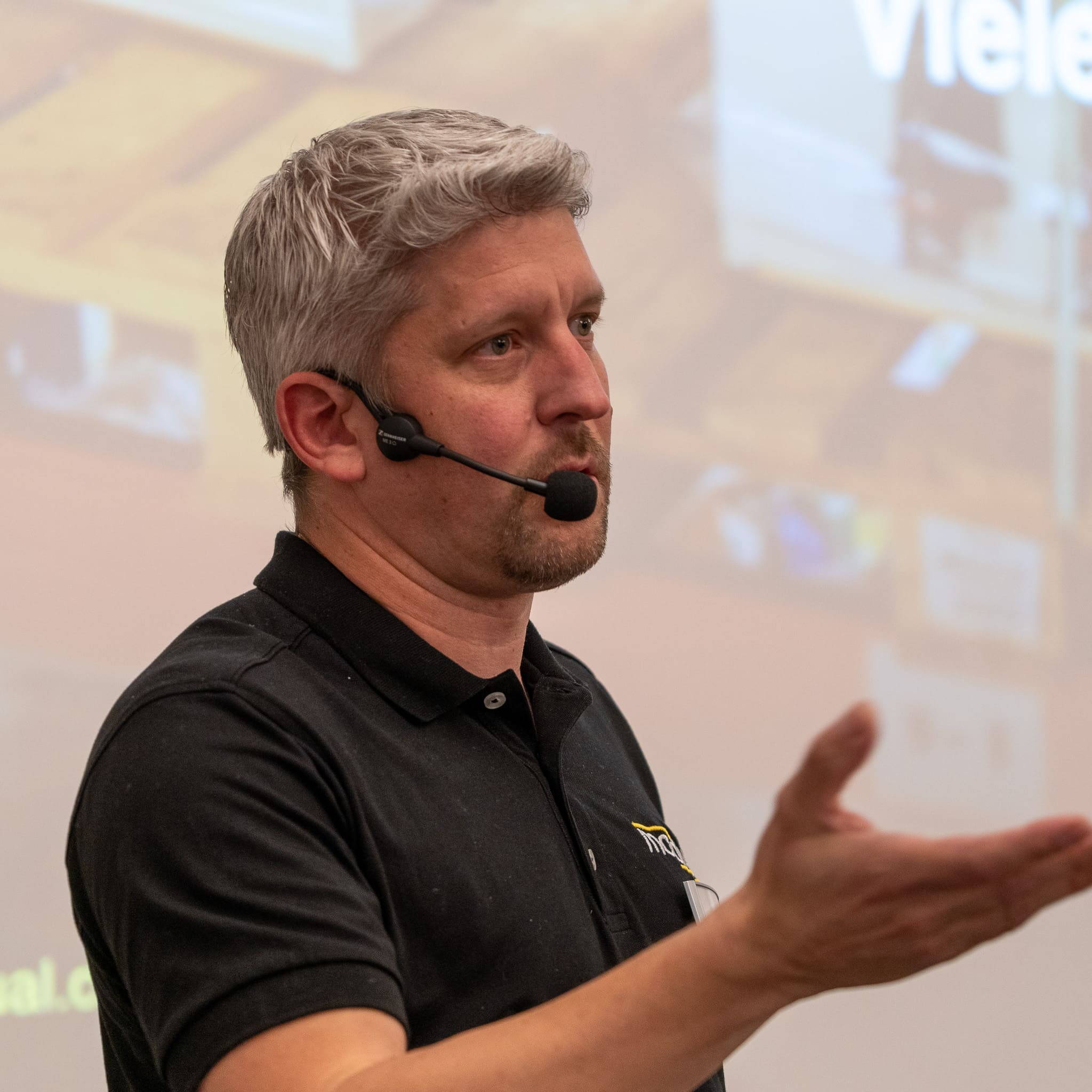 Fachreferat in Basel Modual, einer der Mitorganisatoren, präsentierte aktuelle und praxisnahe Anwendungen.