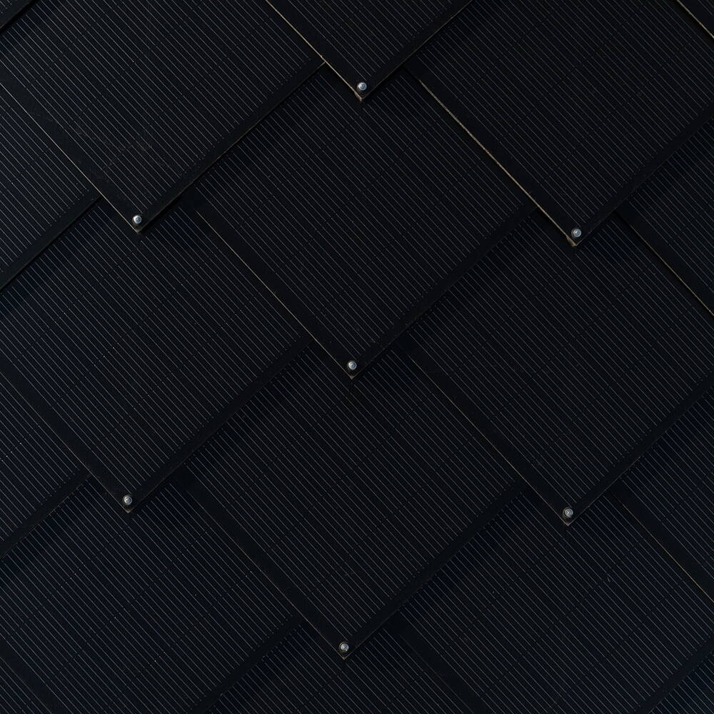 Die um 45° gedrehten Solarmodule ermöglichen nicht nur optisch zu überzeugen, sondern optimieren auch die erzeugte Energie pro Quadratmeter.