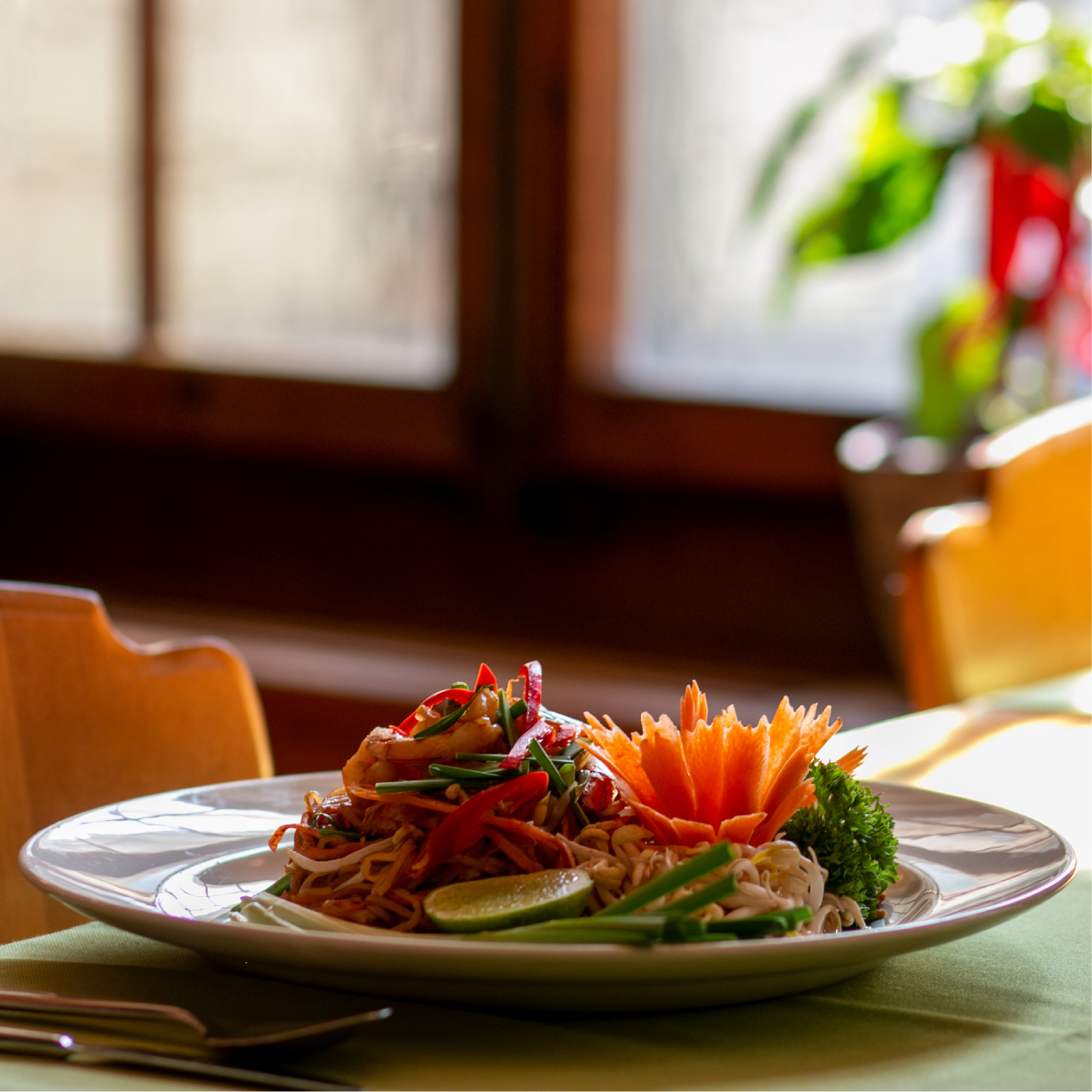 Rama Thai Gericht Das Rama Thai bietet frischen und authentische Gerichte.